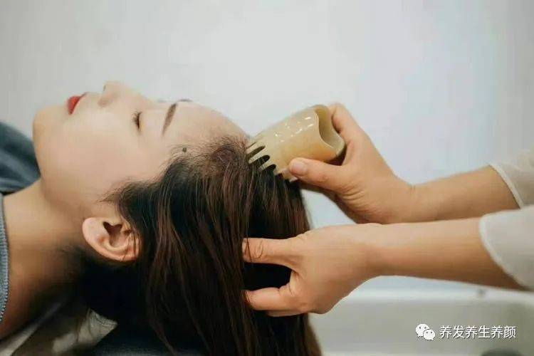 “头疗”与头发养护_刮痧_头部_头皮