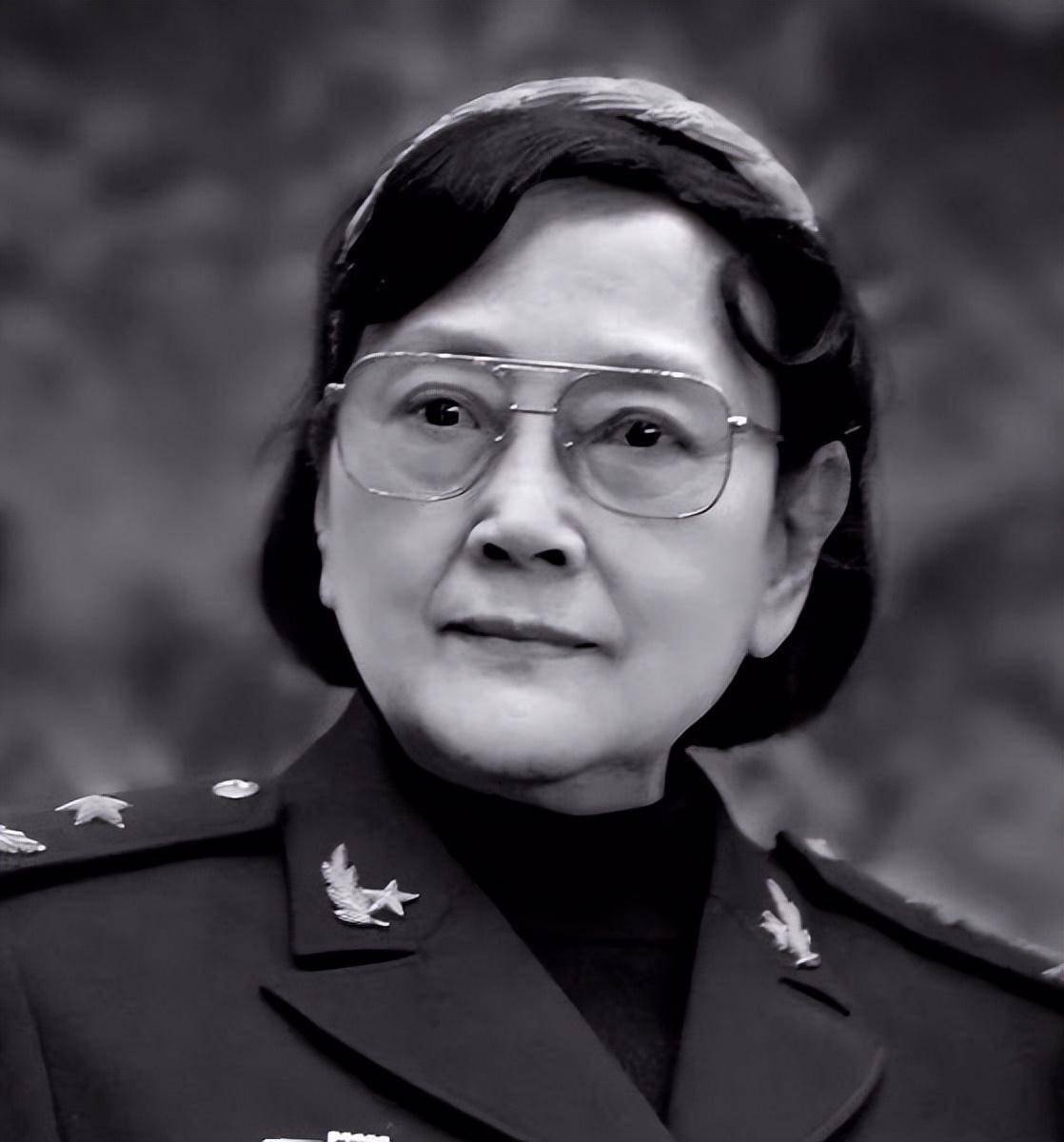 中国"最牛"女演员:儿子17岁去世,57岁丧夫,如今90岁依旧美丽