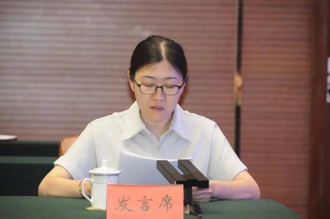 区委常委,区政府副区长刘海滨同志,区政府副区长王永怀同志