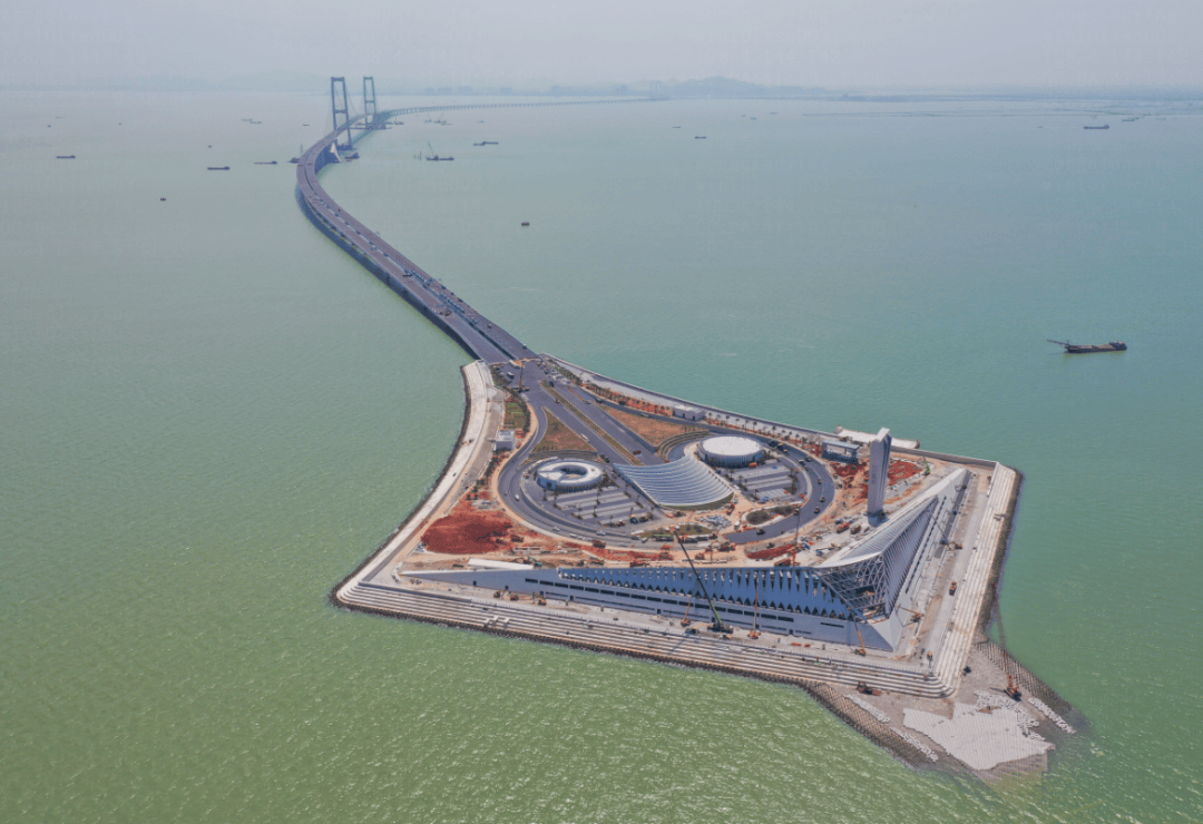 “海底长城”深中通道 6 月 30 日通车试运营：通行费 66 元，历经 7 年建设