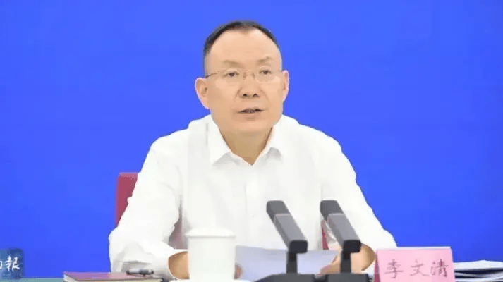 6月28日,四川省委副书记,省长,省政府党组书记黄强,调任吉林省委书记.