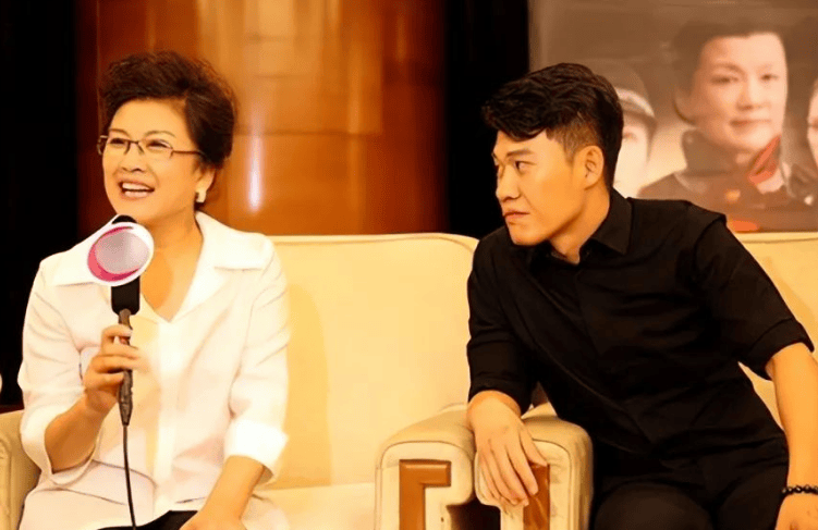 原来他就是宋春丽的亲侄子,怪不得能凭人世间爆红