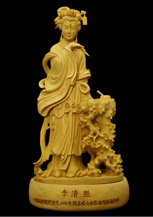 他被誉为"中国木雕界的一面旗帜",不仅因其技艺超群,更因其在艺术上的