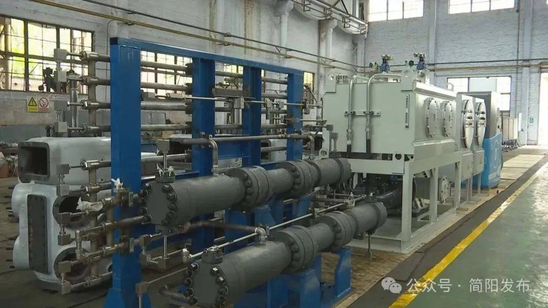 今年4月,四川大川压缩机有限责任公司与西安交通大学联合研发的加氢站