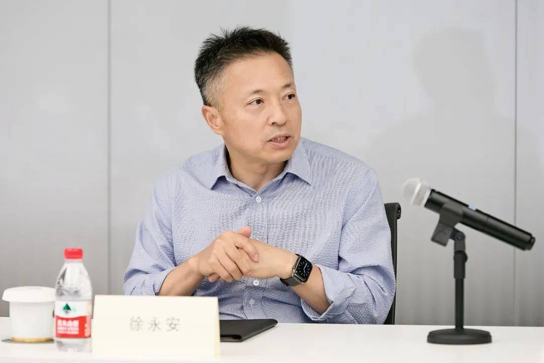 座谈会上,徐永安强调,面对前所未有的机遇与挑战,企业唯有依靠坚实的