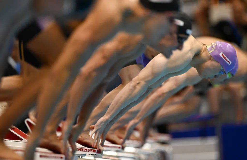 剑指巴黎丨游泳——蛟龙劈波尽欢"游" 飞鱼斩浪"泳"争先_比赛_自由泳