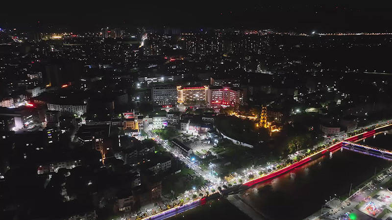 蓝山县点燃"夜经济"让城市更具"烟火气"