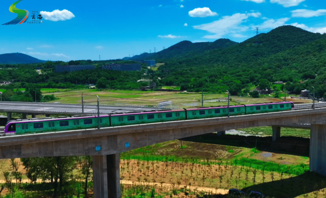 宁句s6商洛超级品牌列车是商洛市委,市政府为全面传播商洛声音,讲好