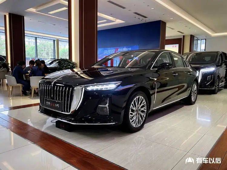 上半年卖得最好的国产中型车,自带气场,90%的人买车都考虑!