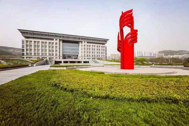 近三年本科毕业生深造率超30%,济南大学为高质量人才培养夯实基础