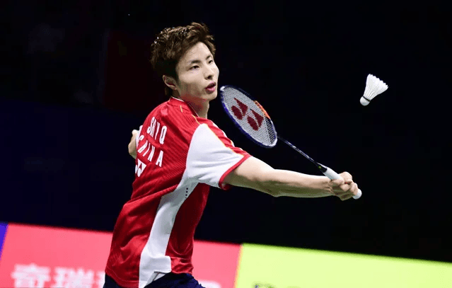 何冰娇1997年3月出生2009年2月进入江苏省羽毛球队主要成绩:2021年