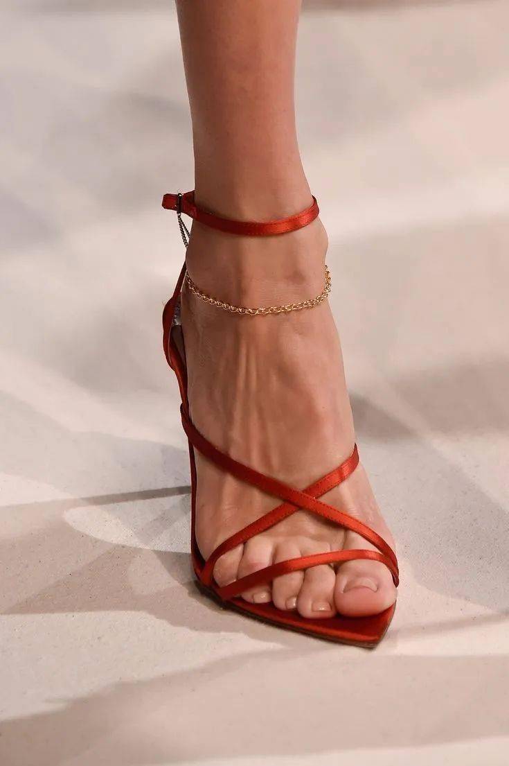 脚型_细带_脚趾头