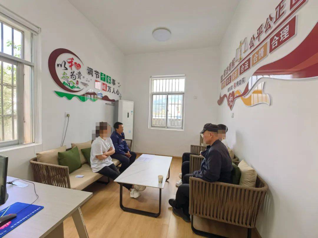 【"枫桥式人民法庭"创建】沧江碧罗新"枫"景,多元解纷暖人心_调解