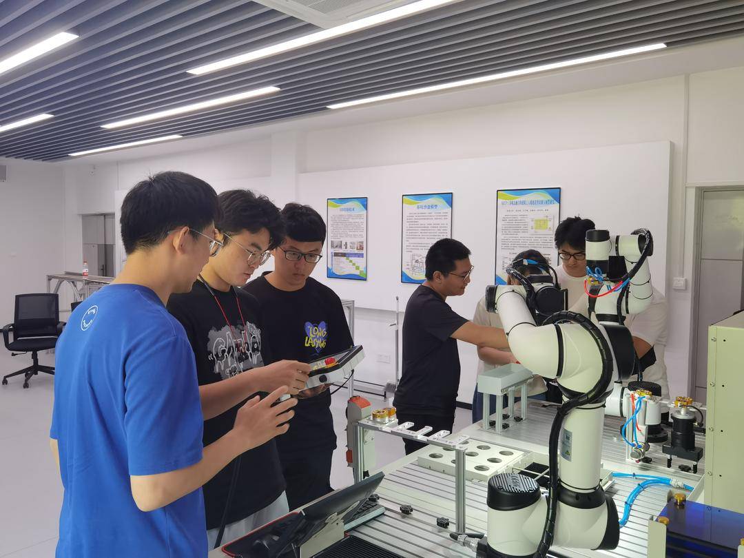 土木专业成"天坑之王"更名"换马甲"?专家这么说