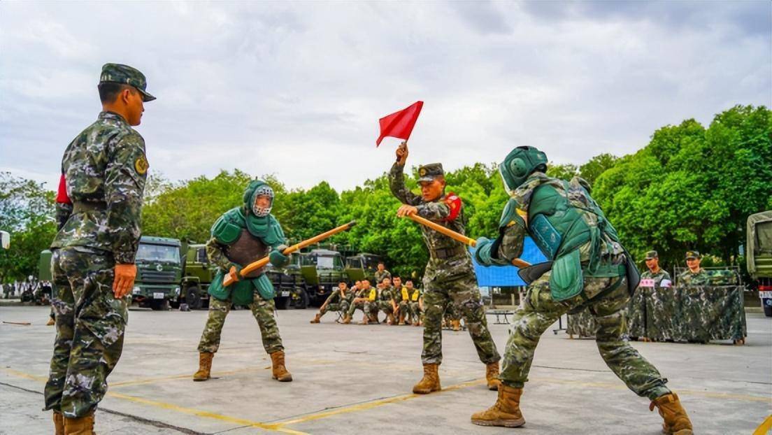 武警兵团总队总队长图片