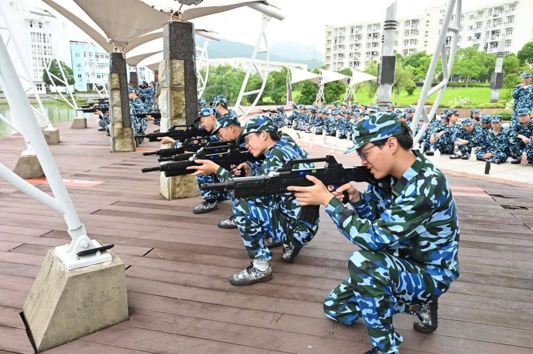 军训进行时|海上仿真射击,体验真实战场