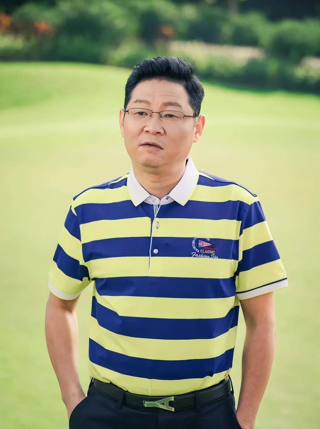 一只鸡卖200元,一个鸡蛋6元?"三德子"赵亮退圈养鸡赚过亿身家