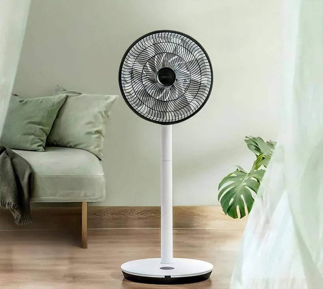 为何家里有空调,我还劝你用"风扇"?看完这些,你就明白了!