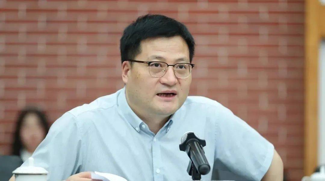 作家王鹏程先生近照本文为〡微风读书会〡授权或原创文章欢迎转发