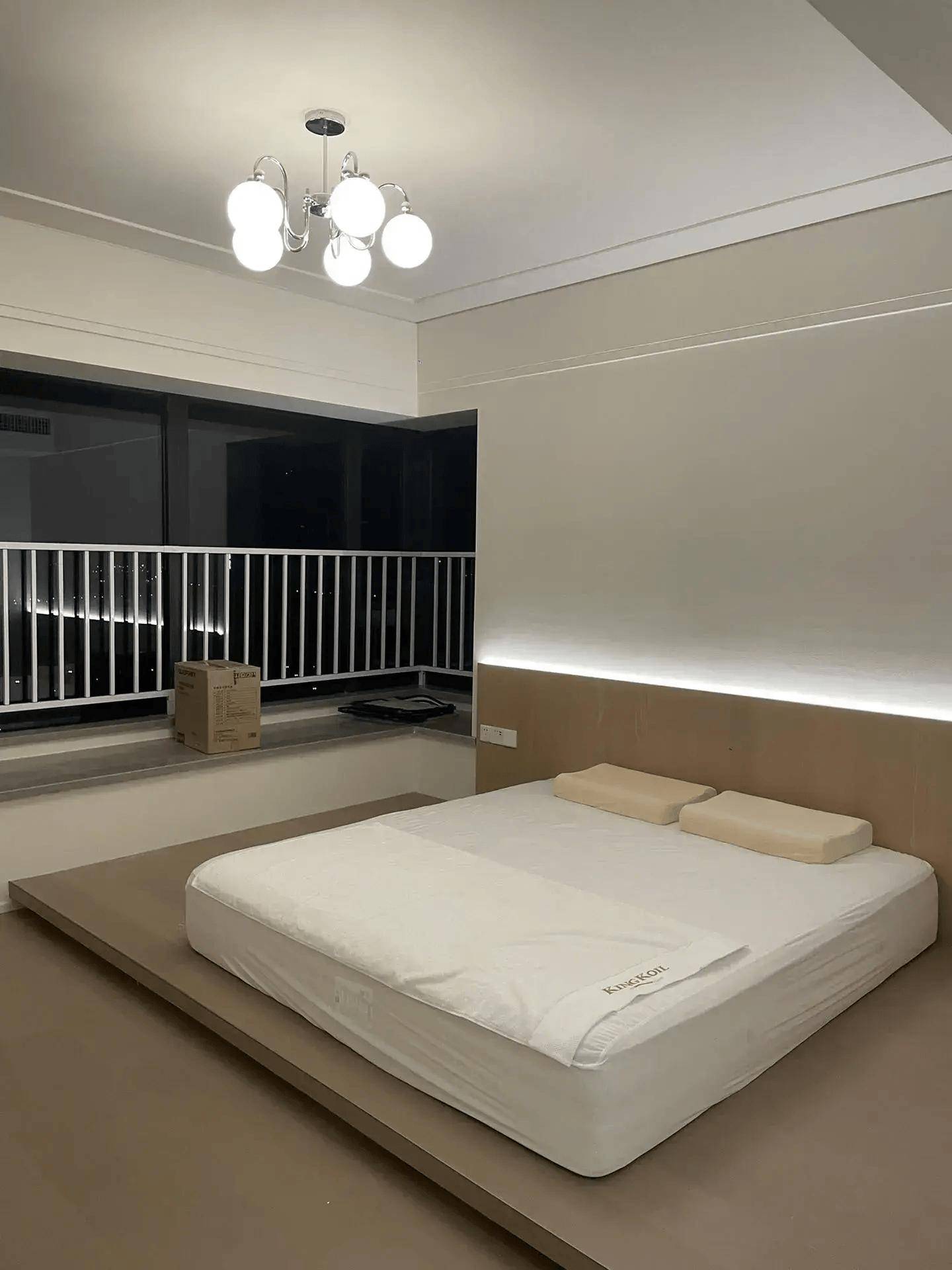 越来越多人卧室不放床了!学习广东人人这么做,整洁美观省空间