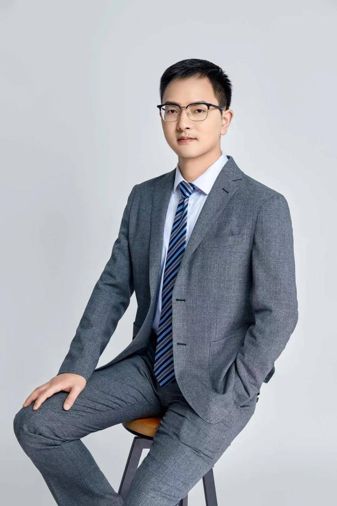 杨晨君合律师事务所合伙人王艳春律师从业以来始终秉持着认真负责的