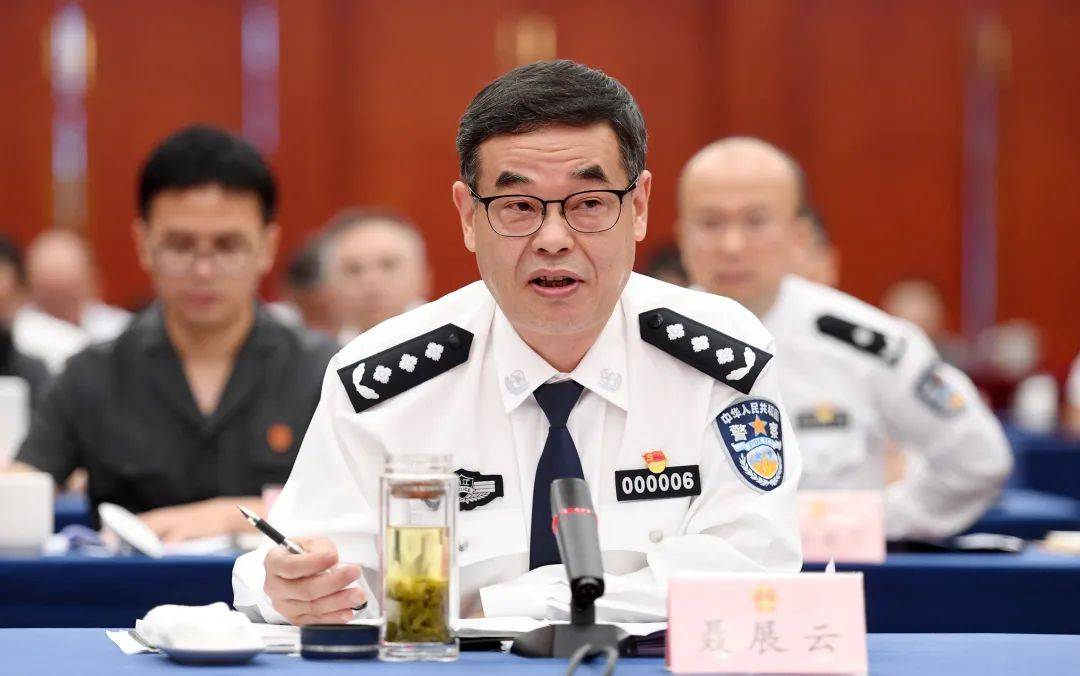 宁波海事法院院长杜前,省检察院副检察长过孟超,省公安厅副厅长聂展云