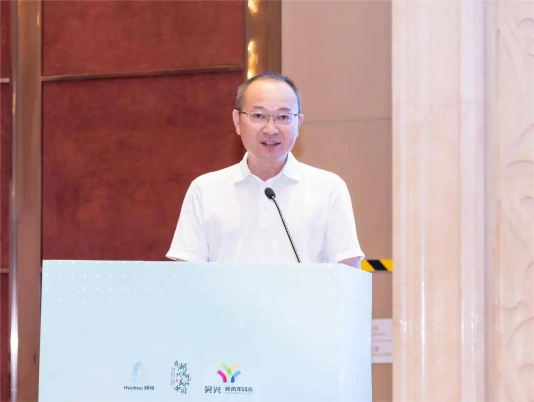 区领导张遵强,唐于建,钱旻,市工商联,团市委有关负责人等出席.