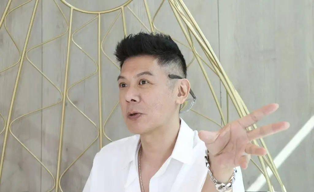 tvb前黄金配角患直肠癌暴瘦!医生建议切肛门保命,为生计仍开工