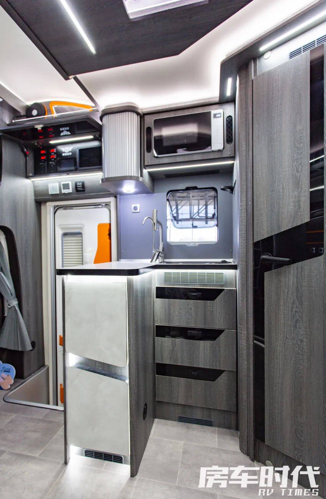 展会闭幕日 | 扬州赛德房车远航24max 智旅新升级 四季出行无惧冷热