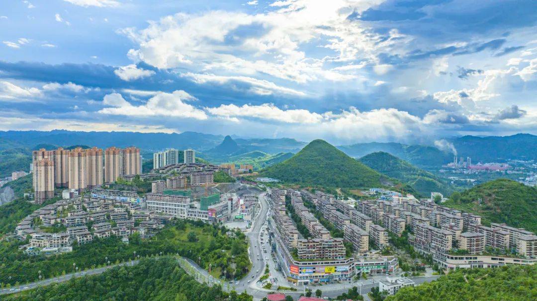 万山:强中心城区 促就业创业_发展_城市_瓷砖