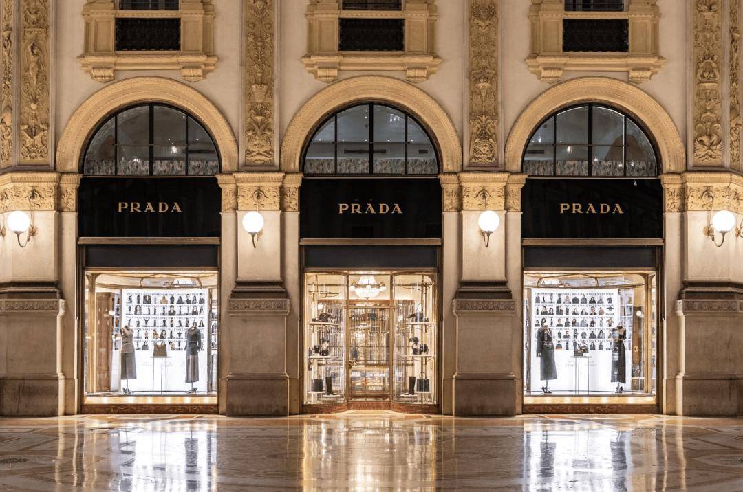 Купить женские брендовые копии-prada официальный с