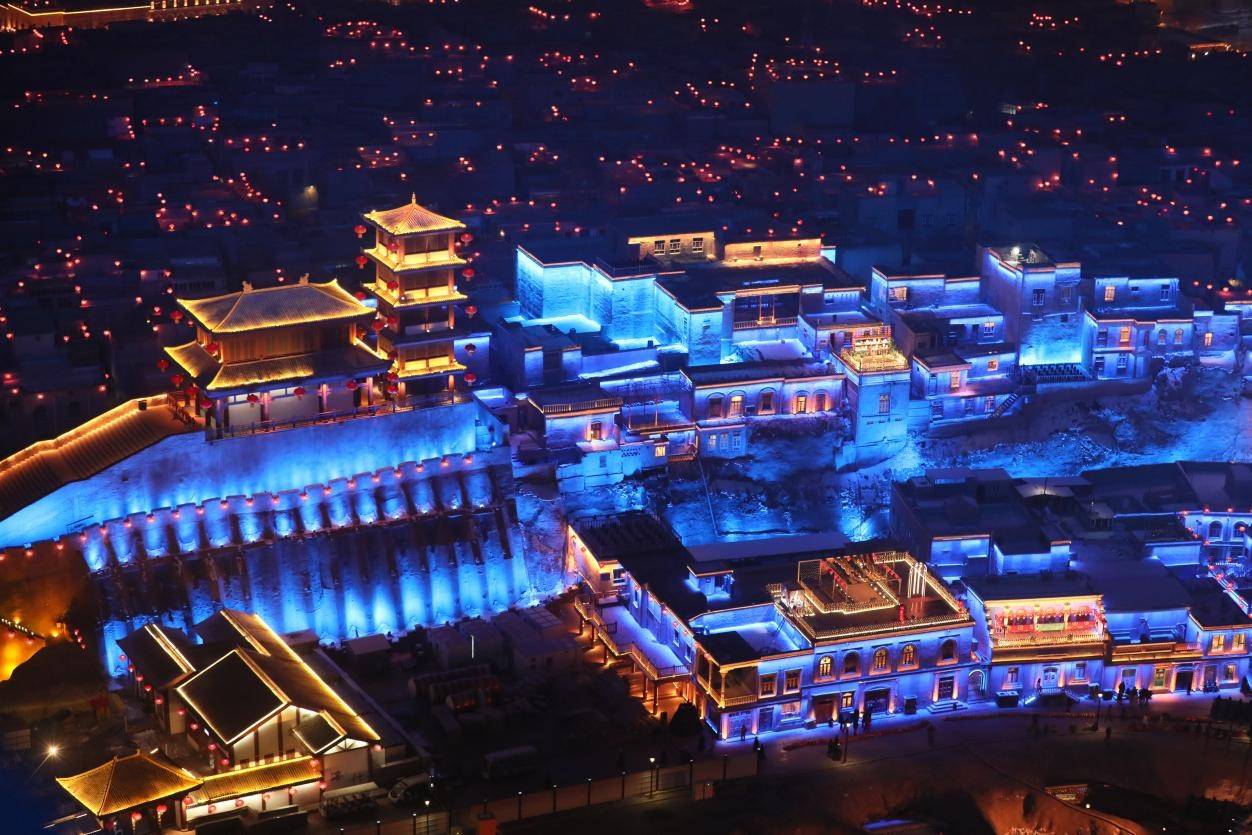  p>艾孜海尔·艾山,热衣丁·苏来曼 /p>  p>在2024年亚洲照明设计奖