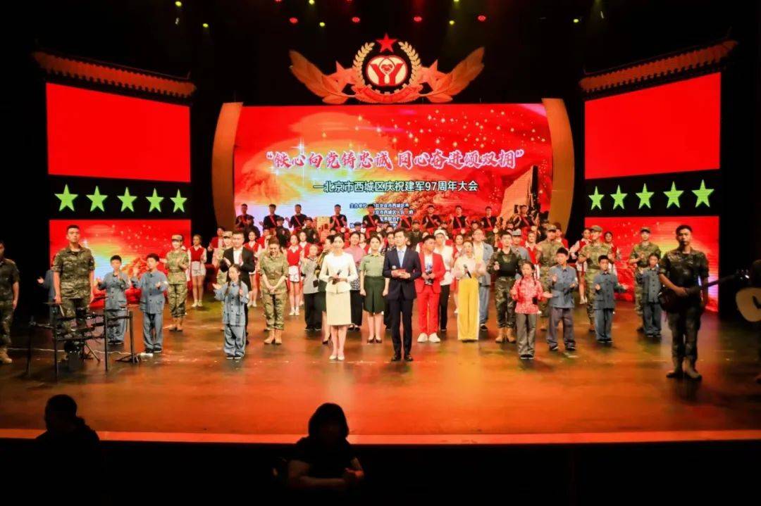 中央军委办公厅少将副主任石大庆,全国双拥工作领导小组成员兼办公室