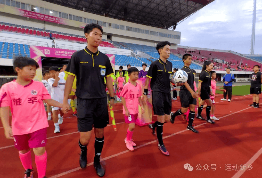 7月30日,新乡市第十三届运动会青少年男子甲组足球决赛在市体育中心