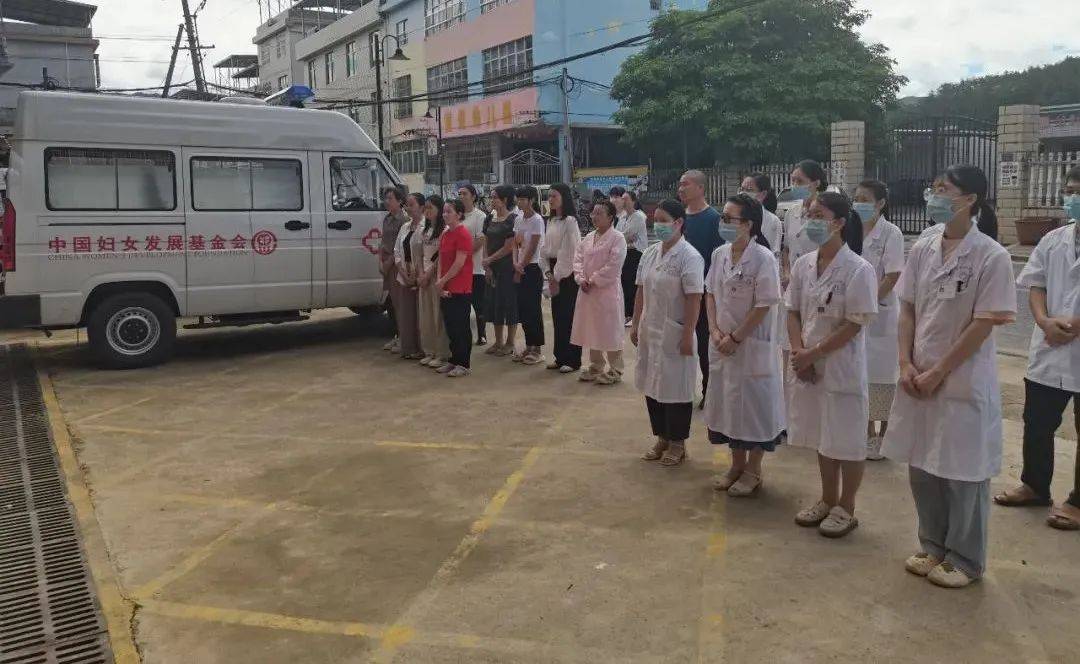 作为东南片区唯一一个中心卫生院,蓝溪镇中心卫生院承担着周边8个乡镇