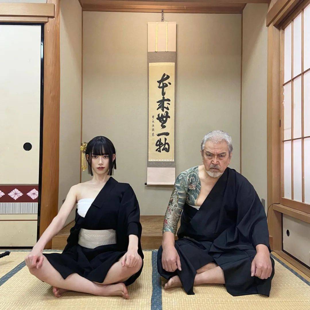 日本00后“黑道千金”爆火全网，一组照片吸粉百万：美到心跳加速！_搜狐网