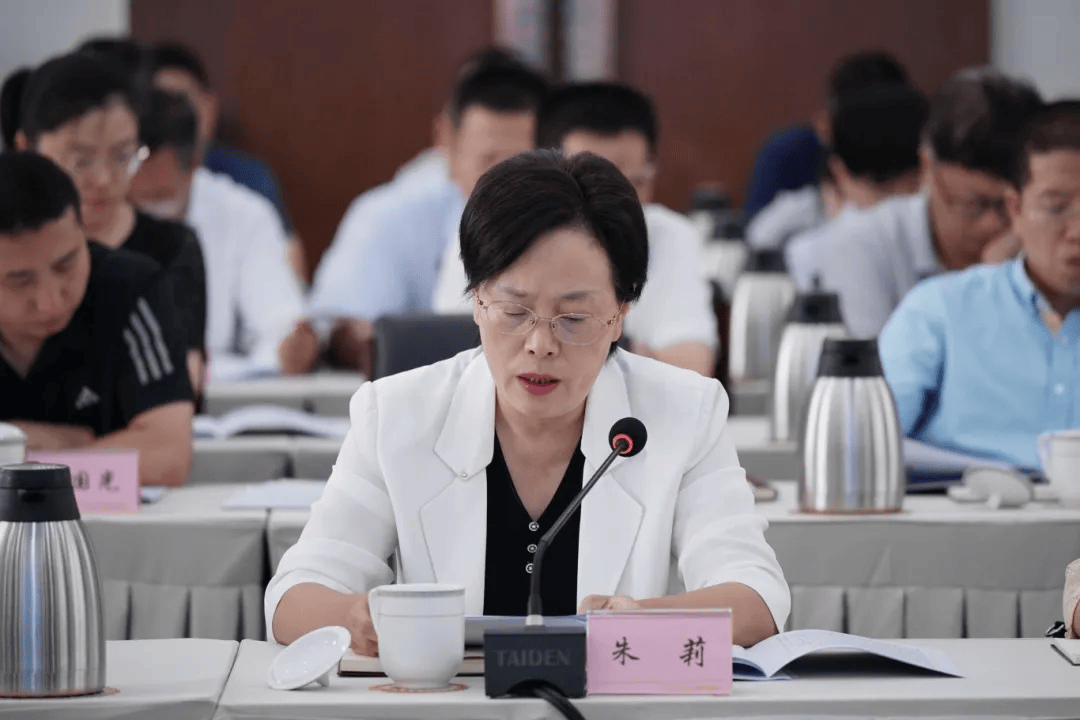 成都,德阳市委统战部,省委社会工作部,省市场监管局,省工商联分别作了