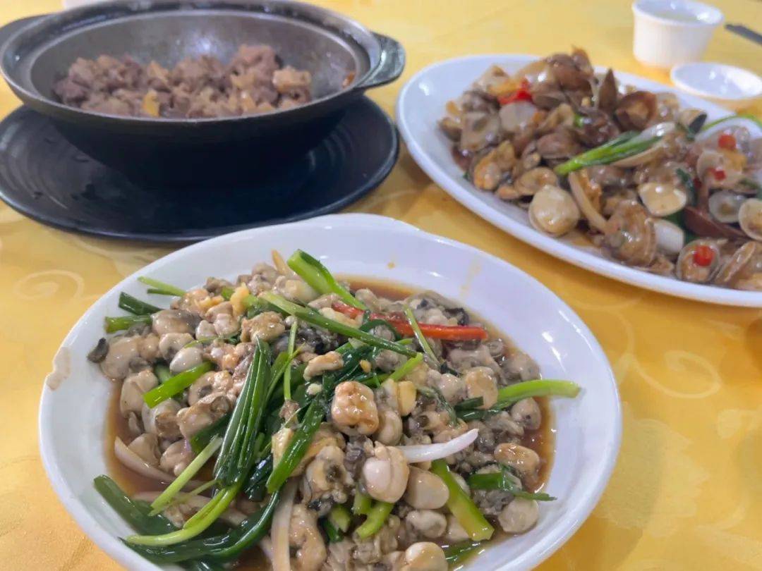 填补下空虚的味蕾来调顺岛,尝海鲜美食逛完海滩,天色渐暗调顺岛金沙湾