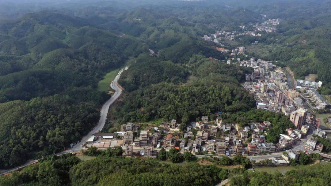 驻船埔镇工作队:做好教育帮扶文章 做实乡村"美丽工程"