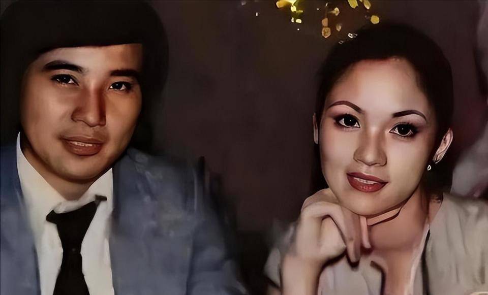 结识林青霞的前一年,他们举行了盛大的婚礼,后来还接连生下一双儿女.