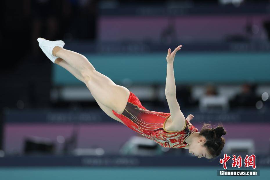 女子蹦床:朱雪莹名列第四