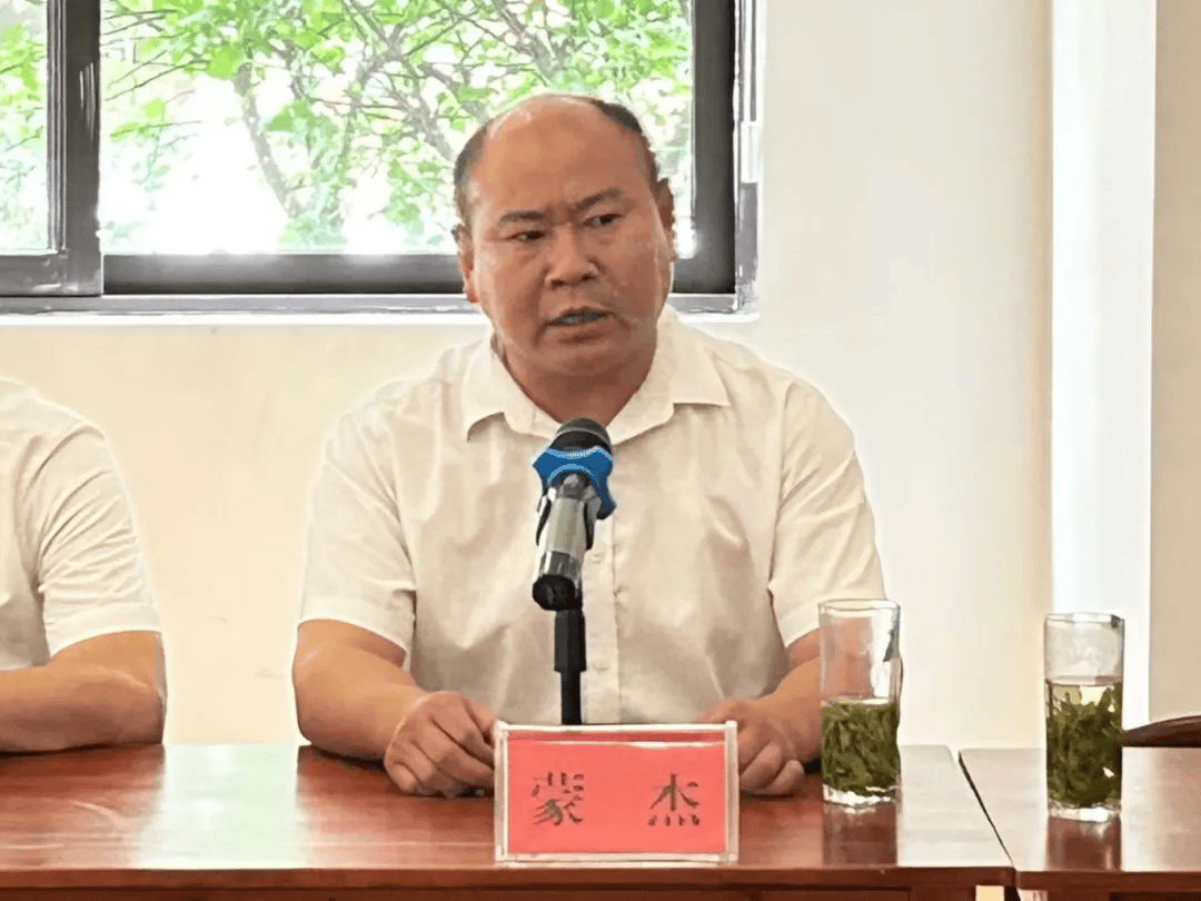 会上,共青团凤冈县委书记肖坤奇汇报了凤冈县春晖行动各项工作开展