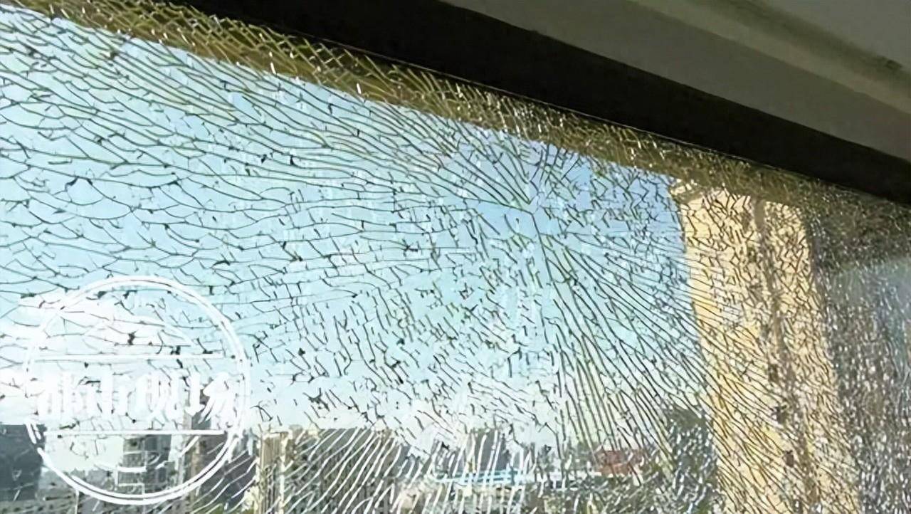 高温引发窗户玻璃自爆风险 两个月换超60块