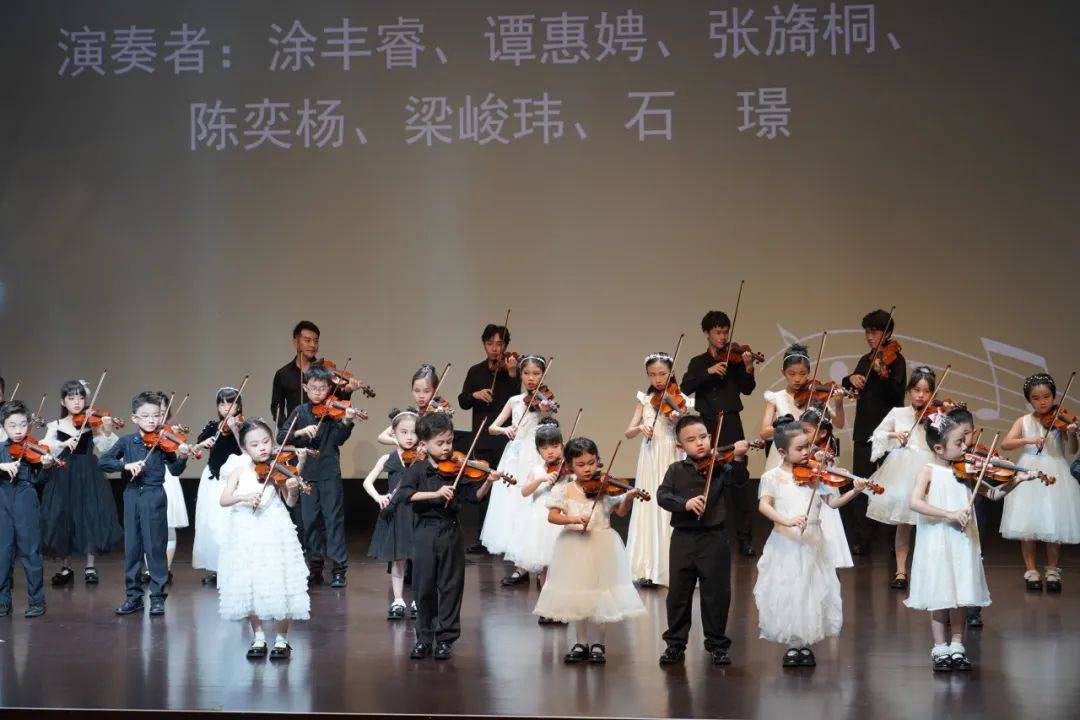 秋季招募 | 管乐团,弦乐团,中国舞团,芭蕾舞团,快来pick