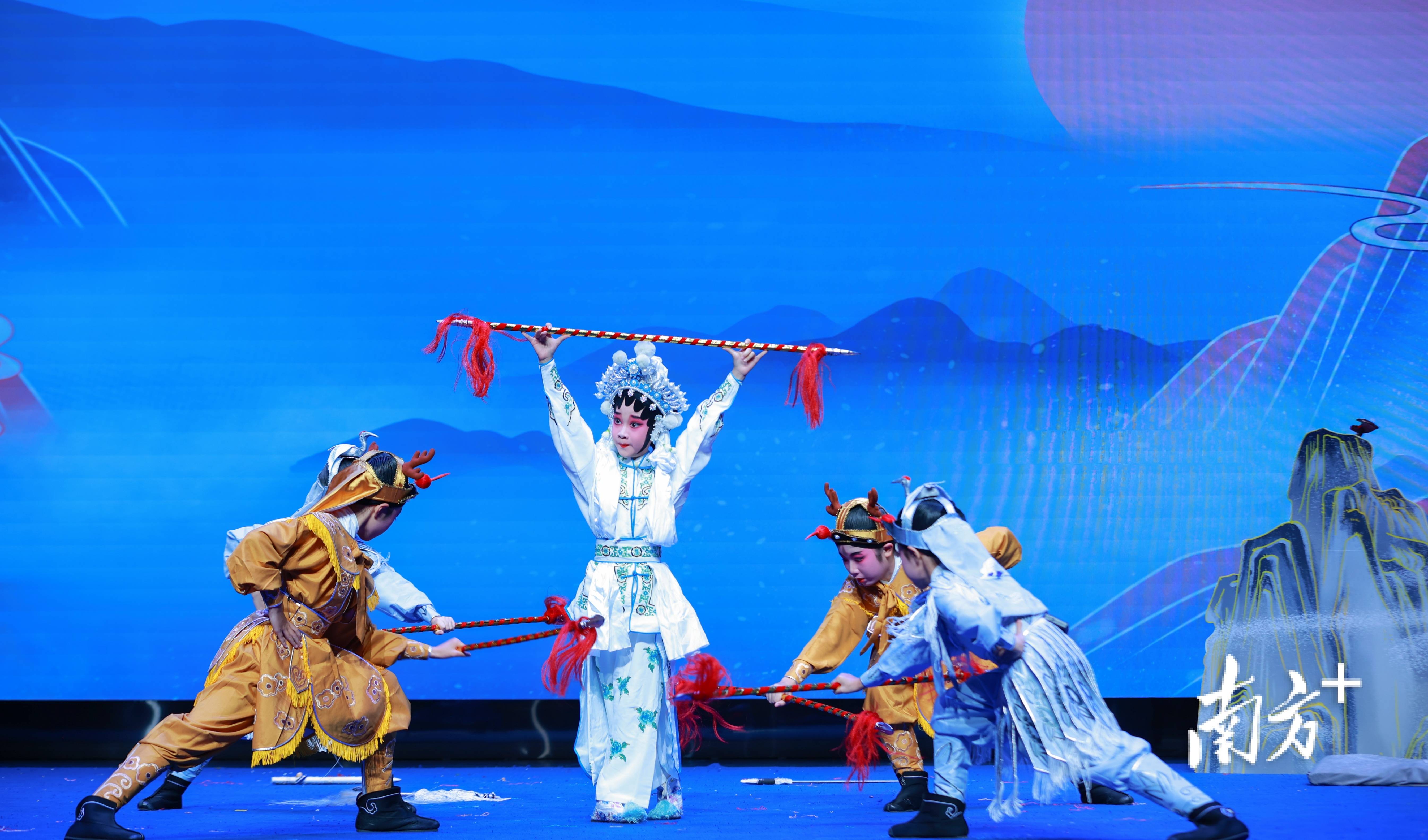 喜摘3朵"小梅花"!东莞长安节目获得中国少儿戏曲最高荣誉