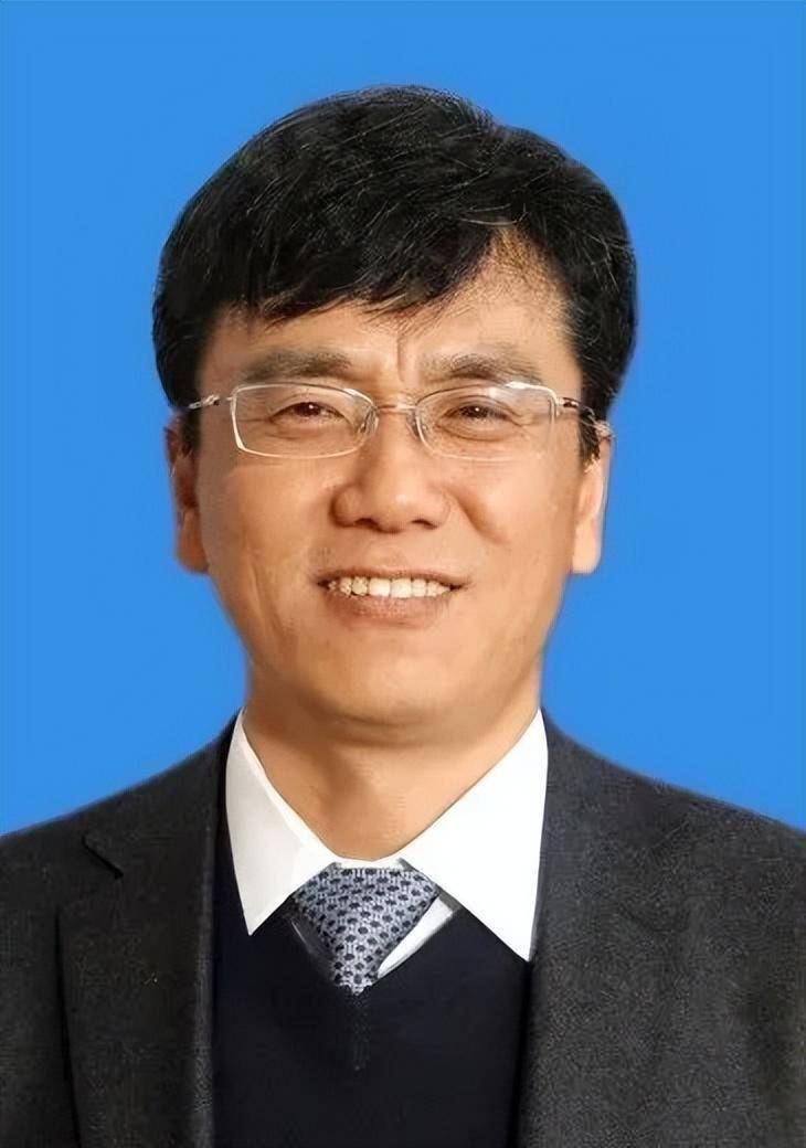 中北大学人事处处长,中北大学副校长,山西工程技术学院副书记,院长