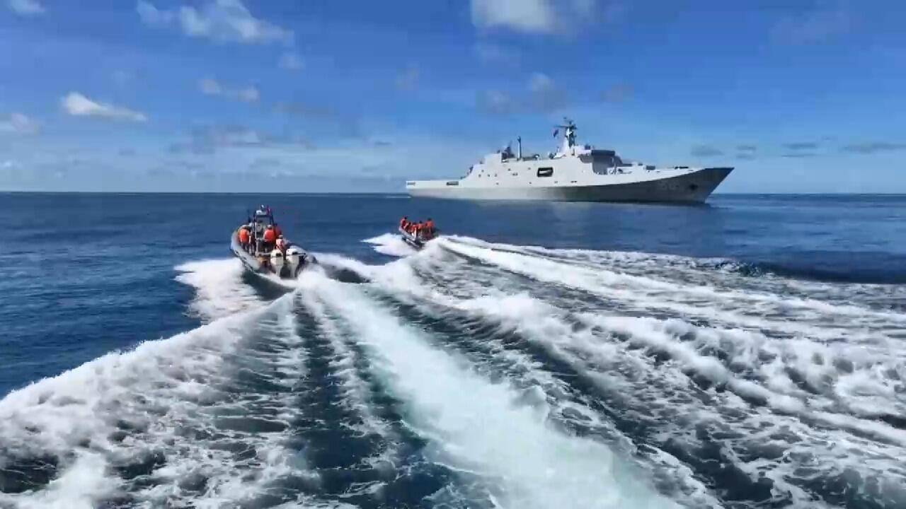 我军陆军成建制被投送非洲,071与运20协同出动,在下一盘大棋?