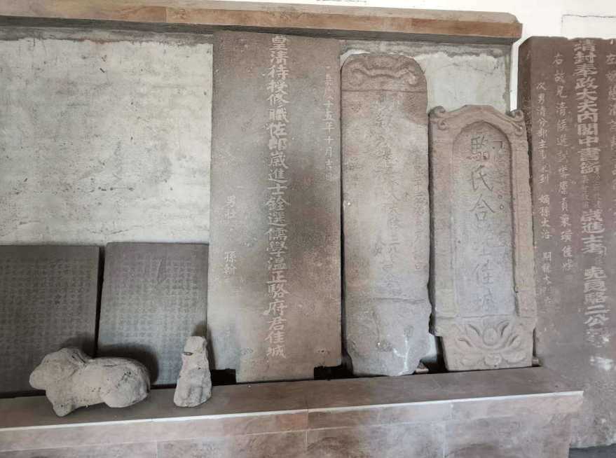 骆氏史馆那练村03在那练村村书记的带领下,队员们首先参观了位于那练