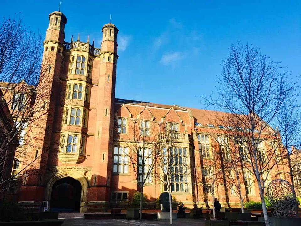 商学院拥有aacsb,equis和amba三重认证翻译学院与蒙特雷国际研究院