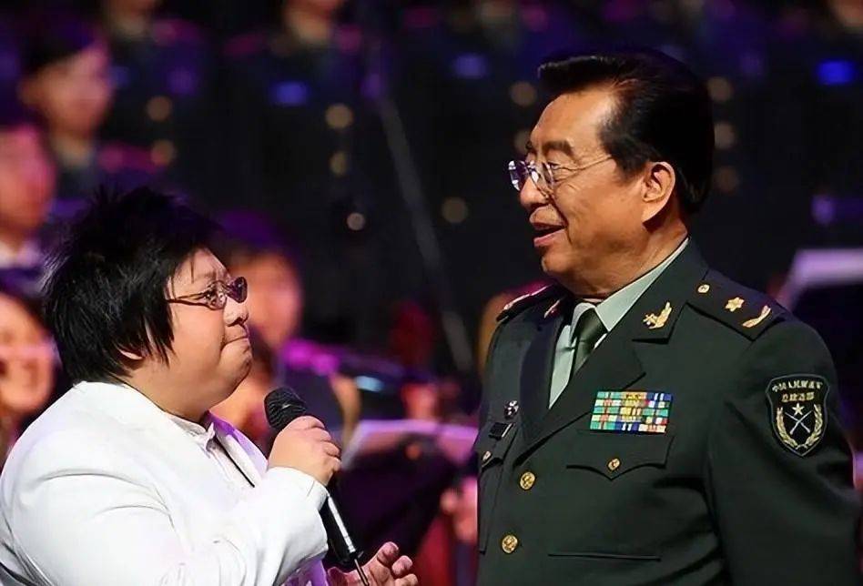 "骗"了我们30年,韩红父亲原来是家喻户晓的他,难怪都不敢"得罪她"